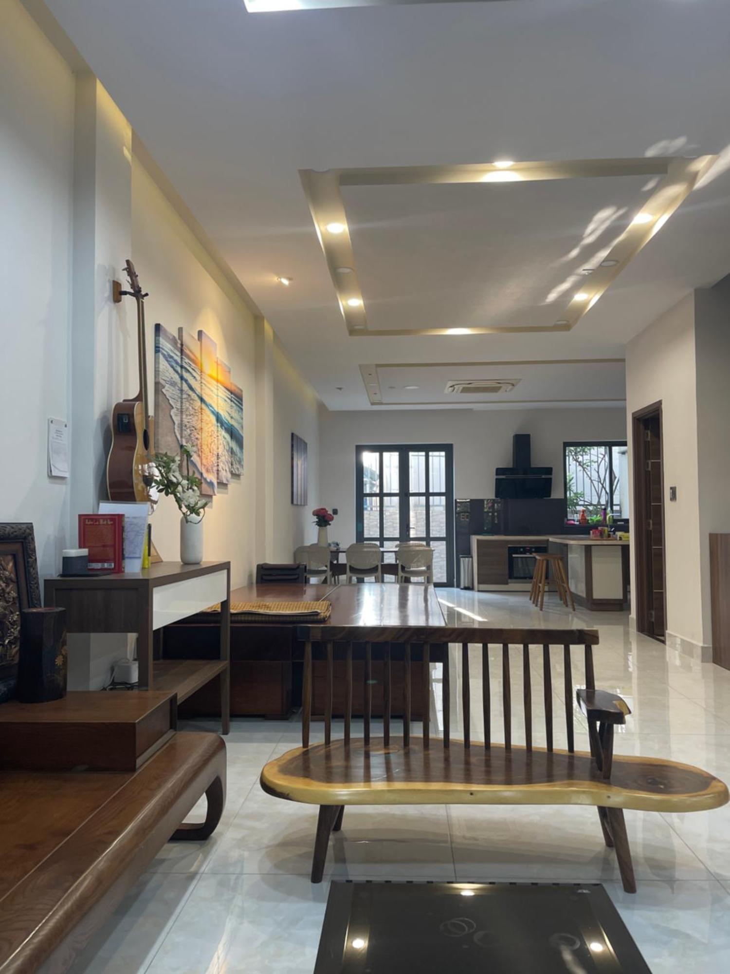 With Full Amenities TP. Hồ Chí Minh